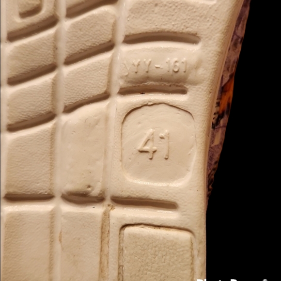 Purple Butterfly slip on Size 41 - Picture 3 of 4